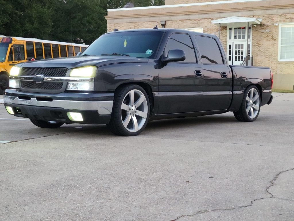 Chevrolet Silverado 22 Silver FR 32