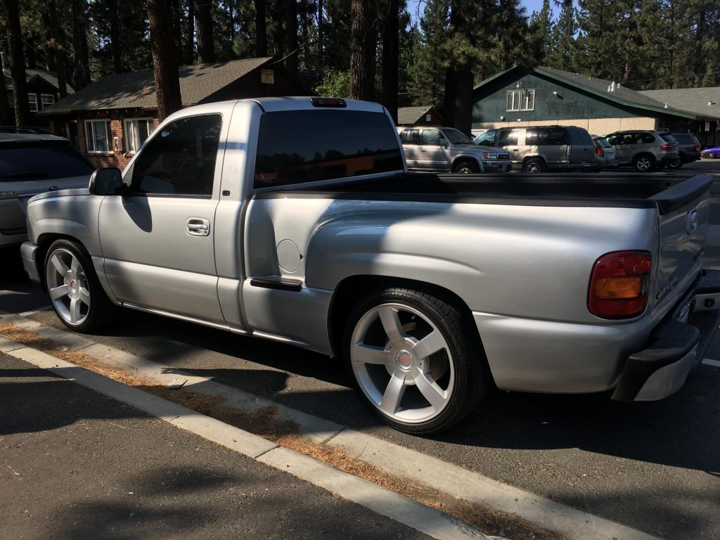 Chevrolet Silverado 22x10 Silver FR 33