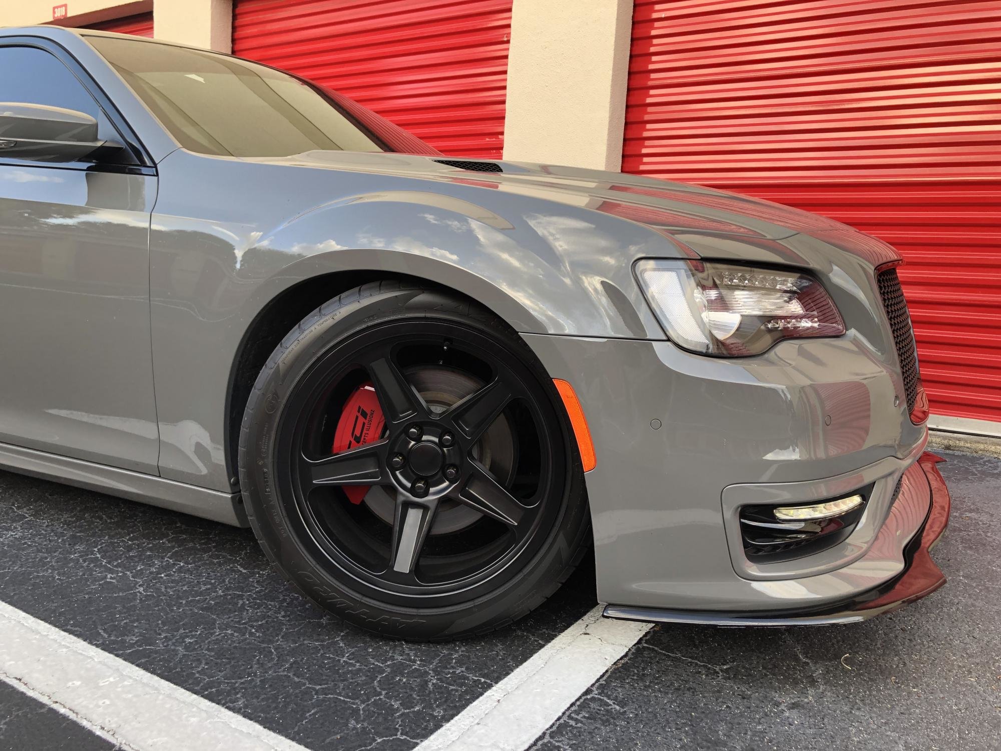 Chrysler 300 Satin Black FR 73