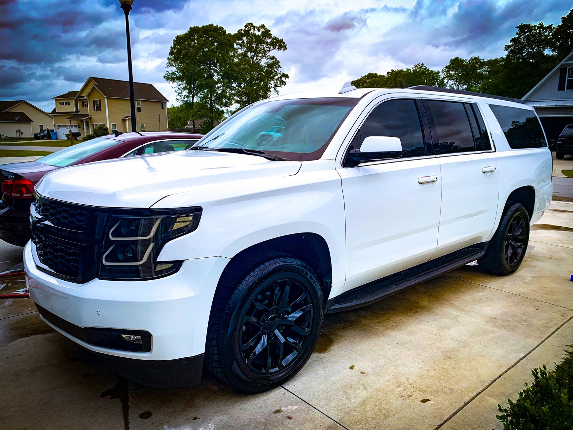 Chevrolet Suburban Gloss Black FR 95