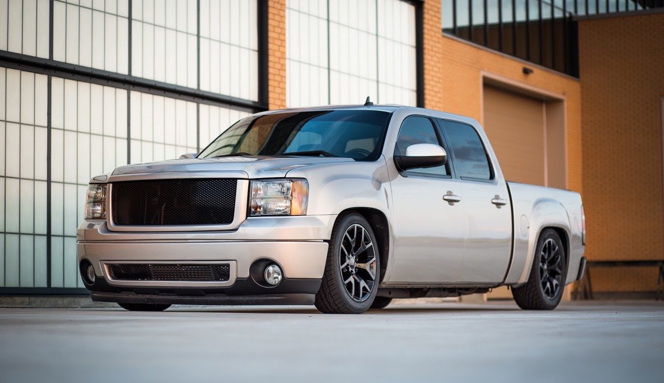 GMC Sierra Gloss Black FR 44