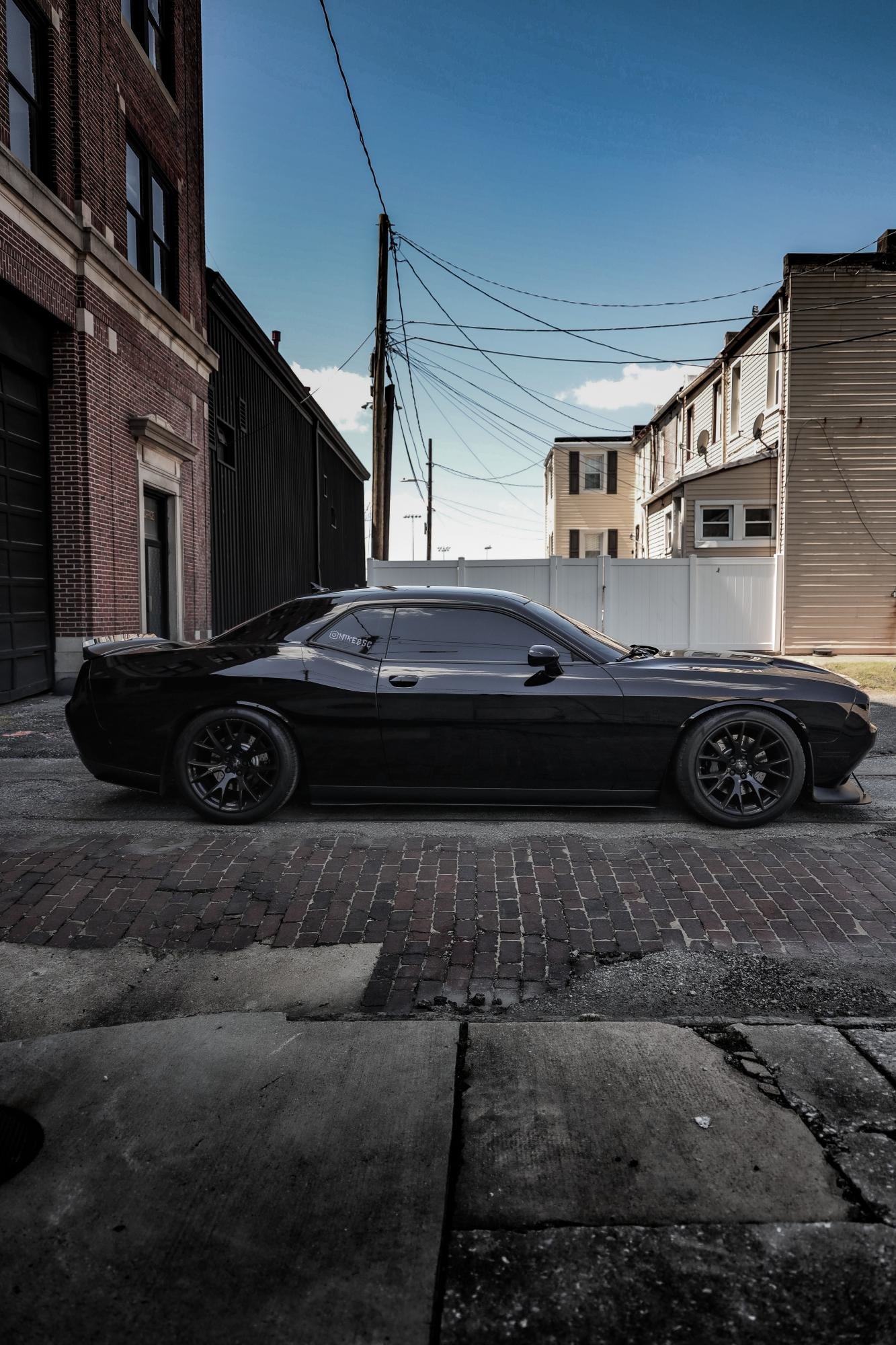 Dodge Challenger Gloss Black FR 70