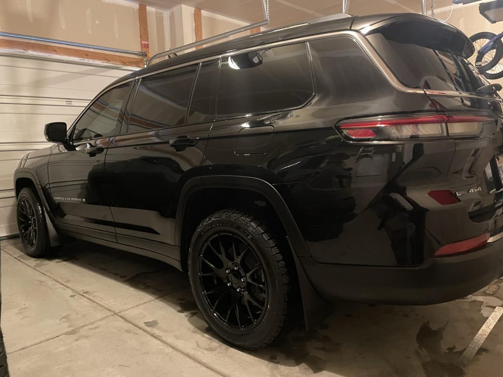 Jeep Grand Cherokee 20x9 Gloss black FR 70