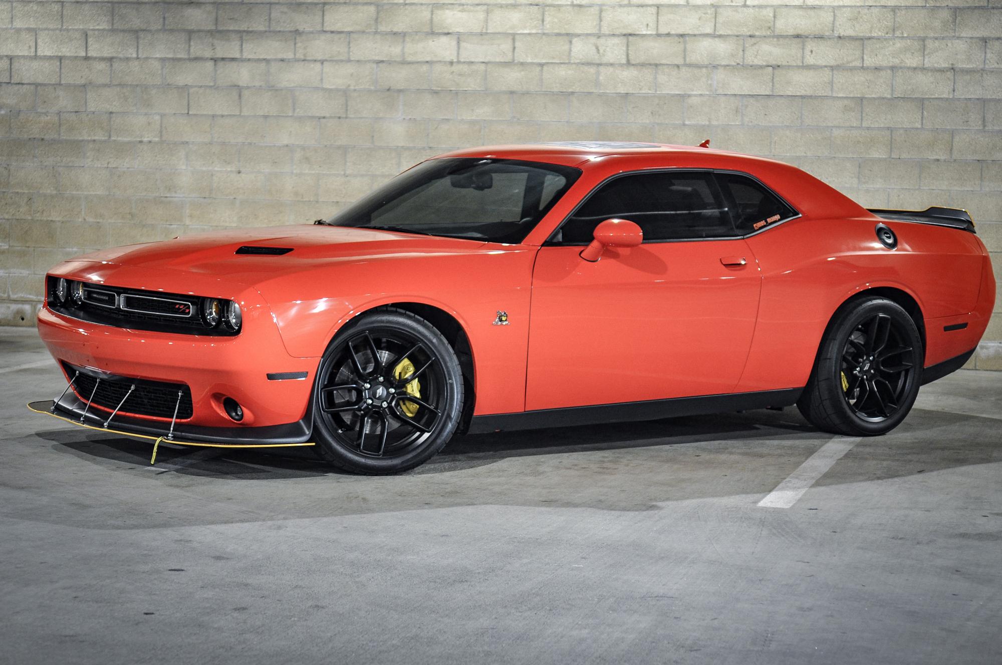 Dodge Challenger Gloss Black FR 74