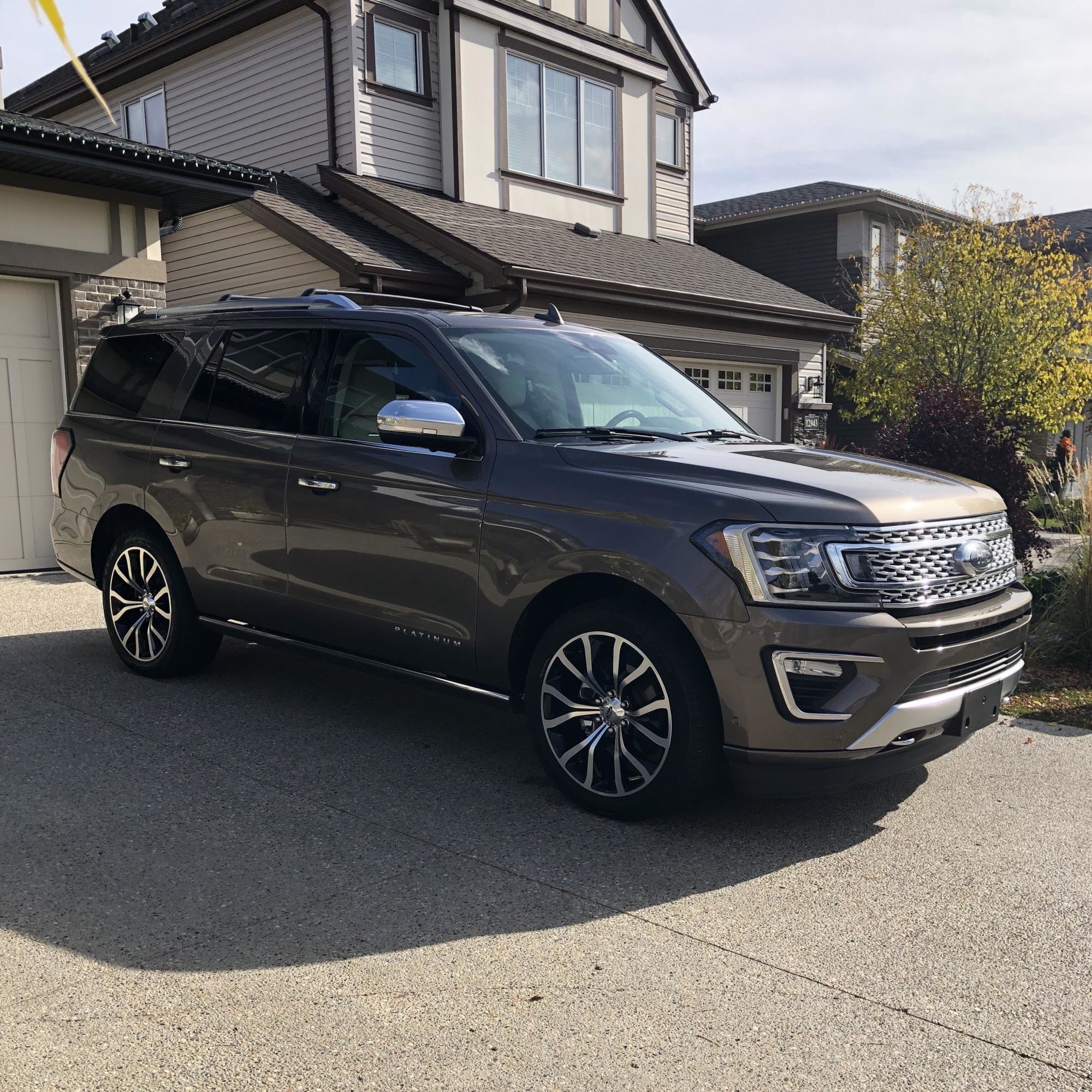 Ford Expedition Black Machine Face FR 52