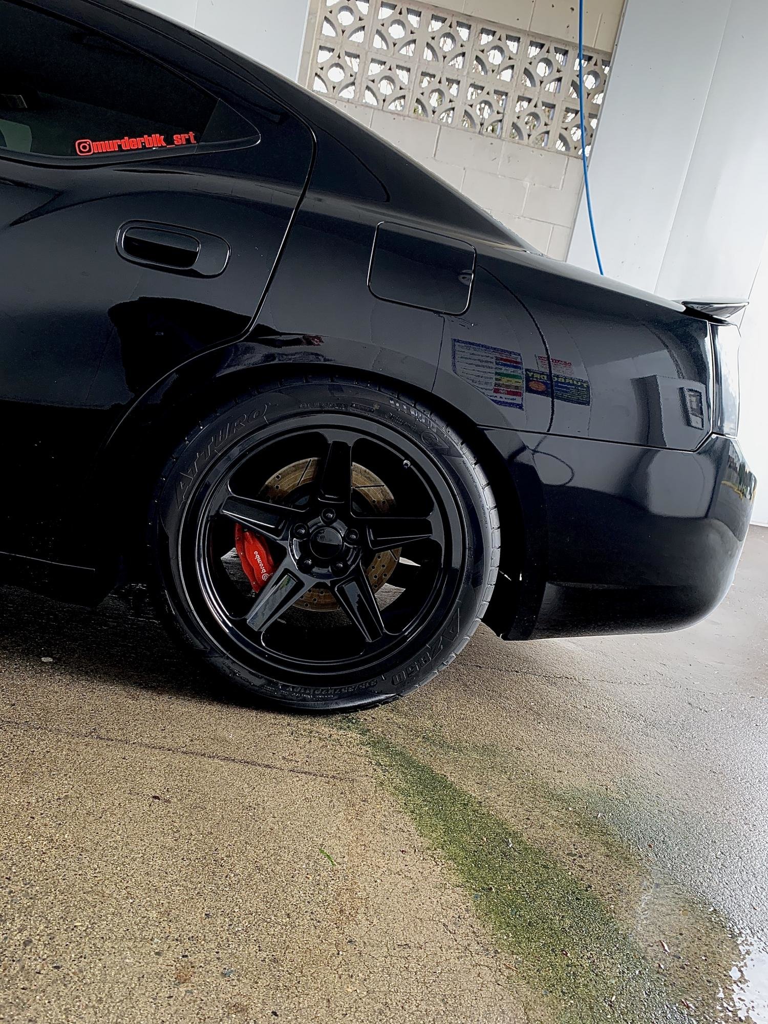 Dodge Charger Gloss Black FR 73