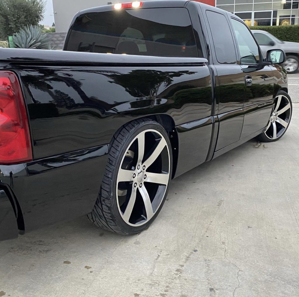 Chevrolet Silverado 24x10 Black Machine Face FR 32
