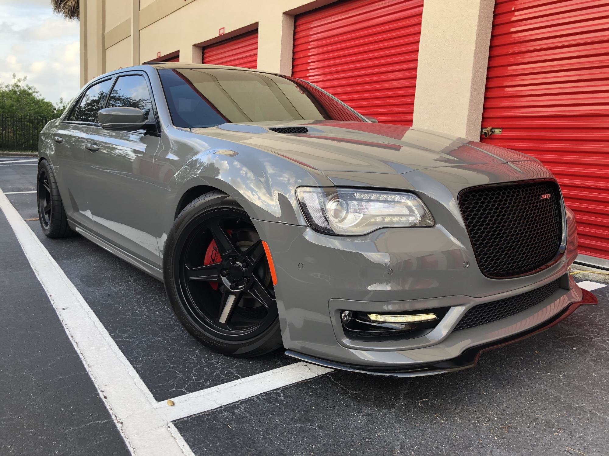 Chrysler 300 Satin Black FR 73
