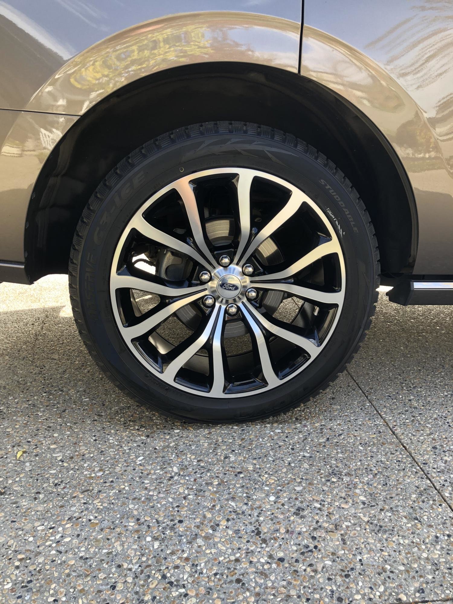 Ford Expedition Black Machine Face FR 52