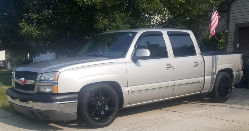 Chevrolet Silverado 20x9.5 Gloss Black FR 32