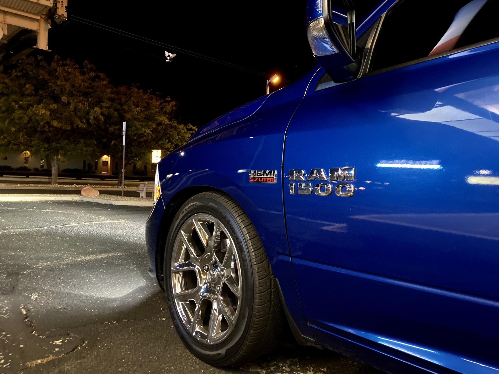 Ram Truck Ram 1500 Chrome FR 76