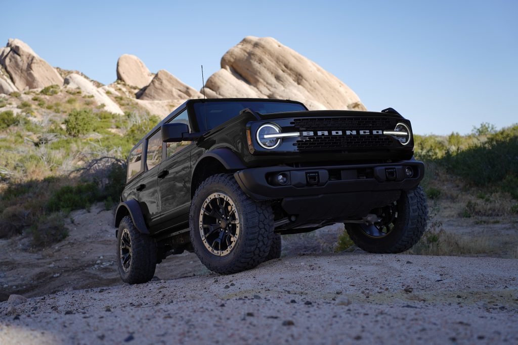  20 Satin Black with a Carbon Gray Ring FR 99