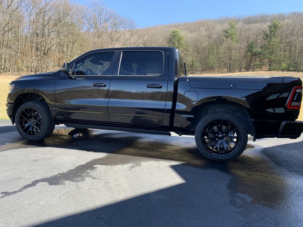 Ram Truck Ram 1500 Gloss Black FR 70