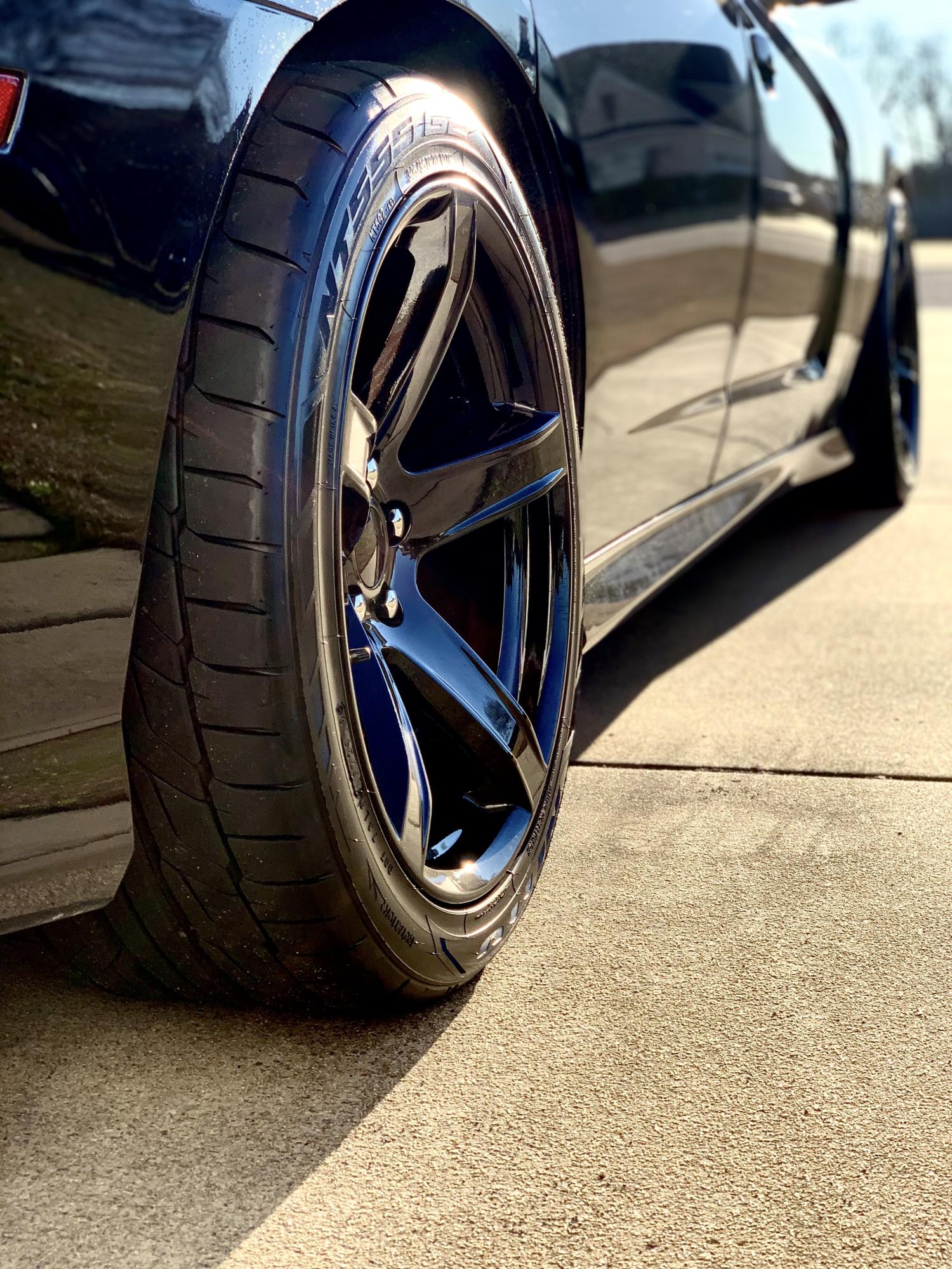 Dodge Charger Gloss Black FR 77