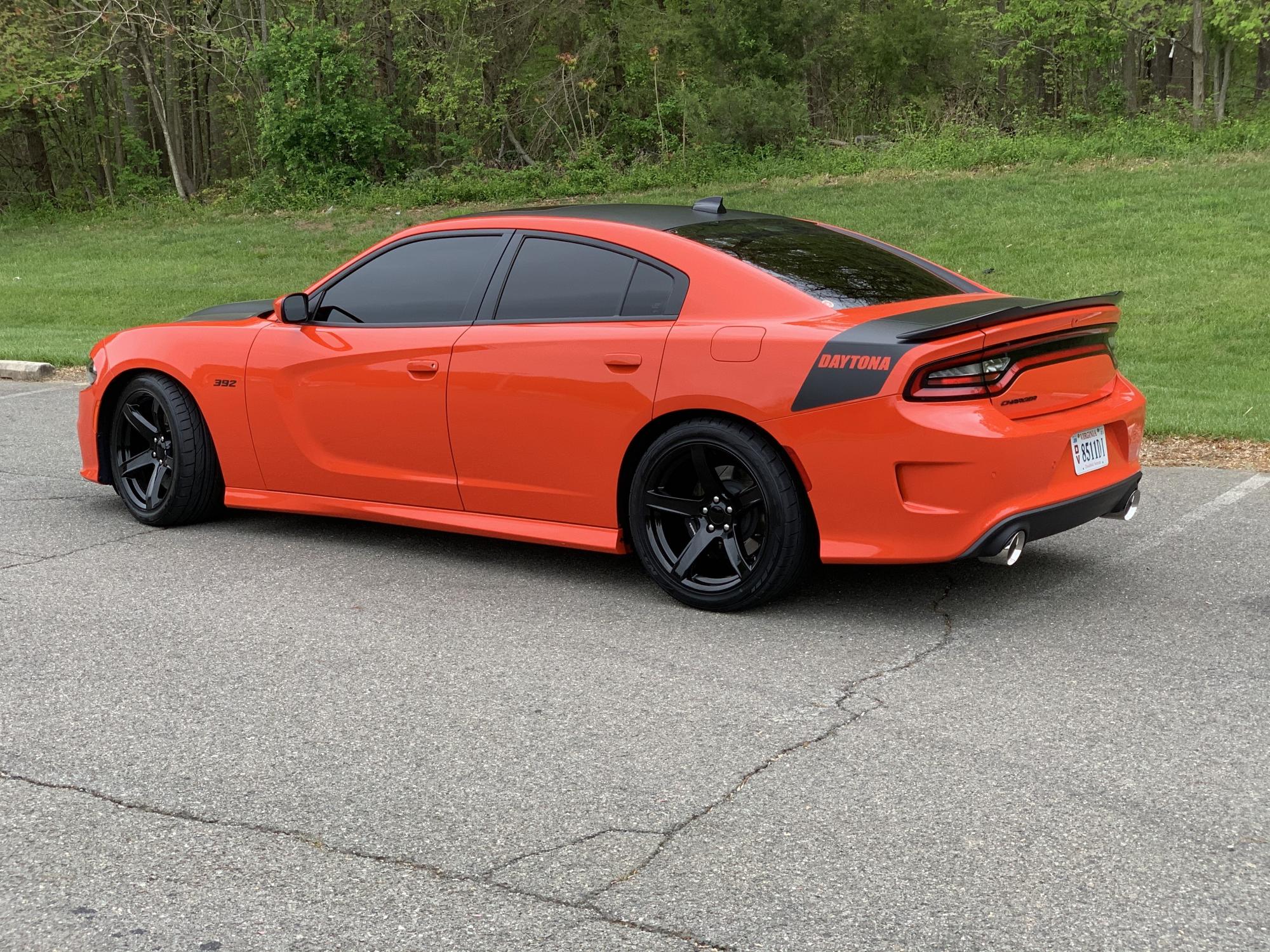Dodge Charger Gloss Black FR 77
